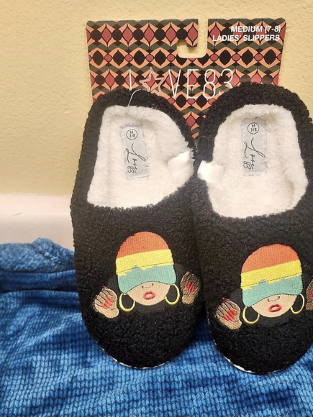 LOVE 83 Women's Slippers Black Multicolor NWT